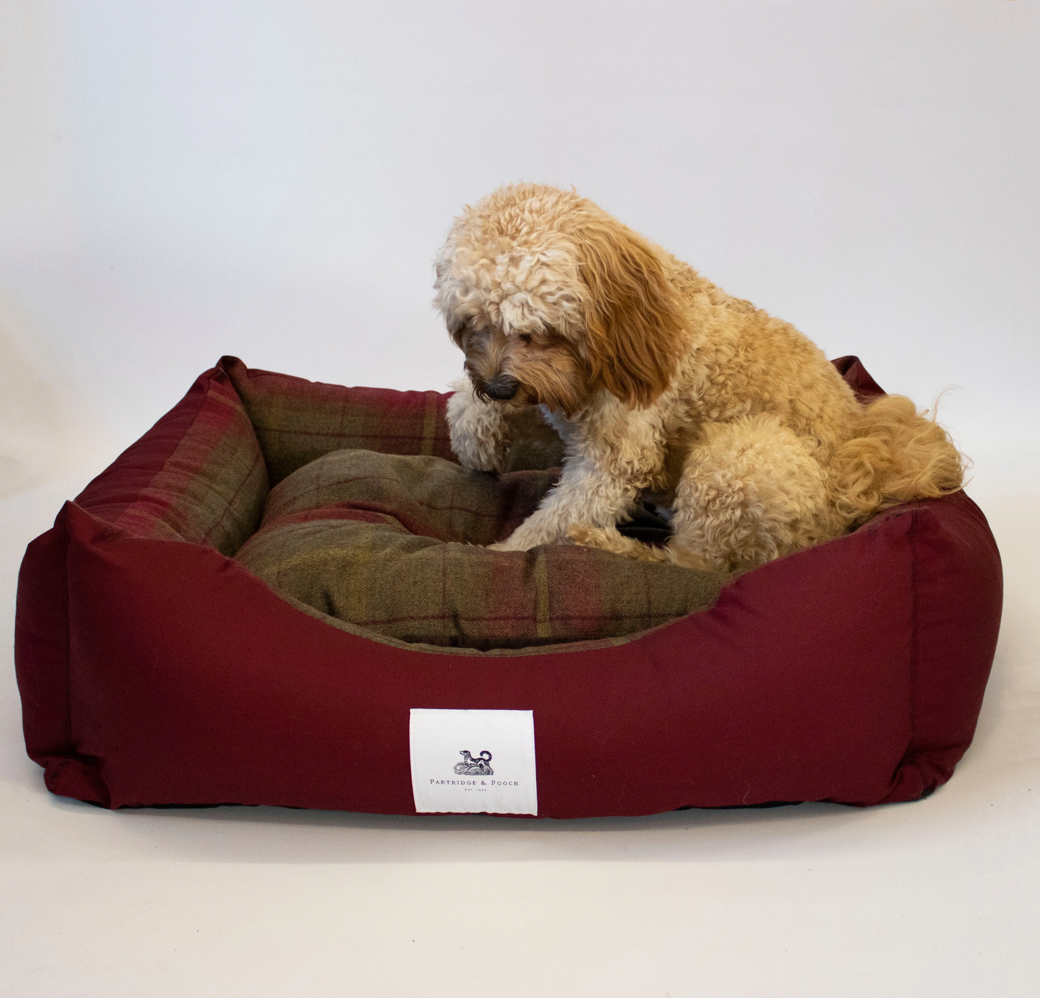 Amherst 2 in 1 Dog bed - Mulberry Red with Square Check